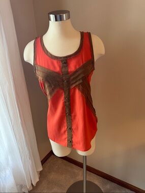 Blu Pepper Women's Sleeveless Button-Front Top with Brown Trim